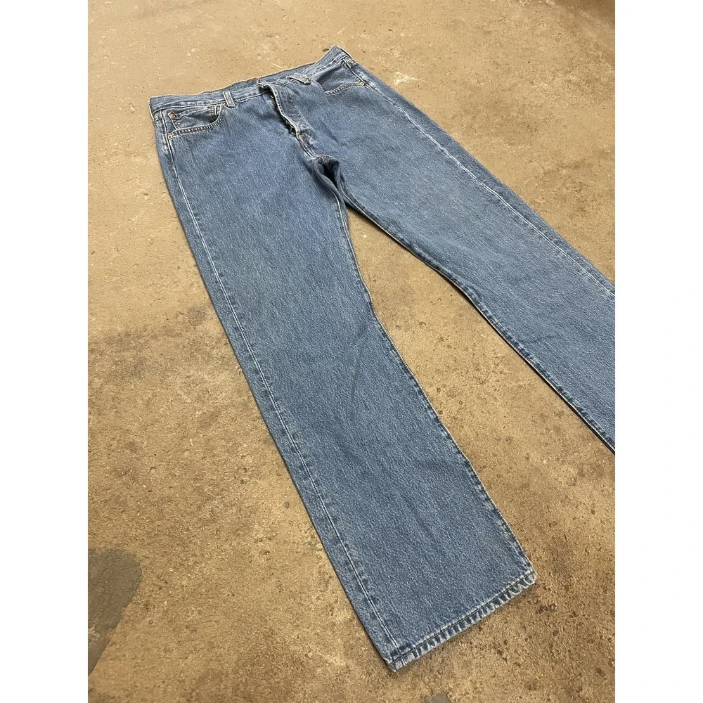 Levis 501 Jeans‎ Mens 34x31 Medium Blue Denim Regular Straight Leg Button Fly